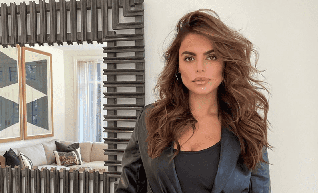 Model issues warning after being tracked with device and followed home