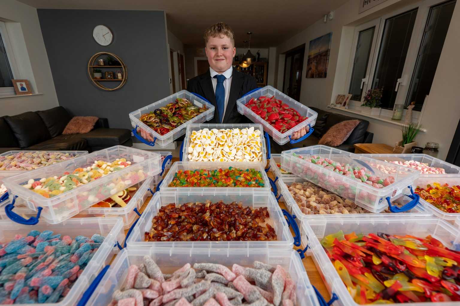 Entrepreneur schoolboy has made £1,000 from selling sweets