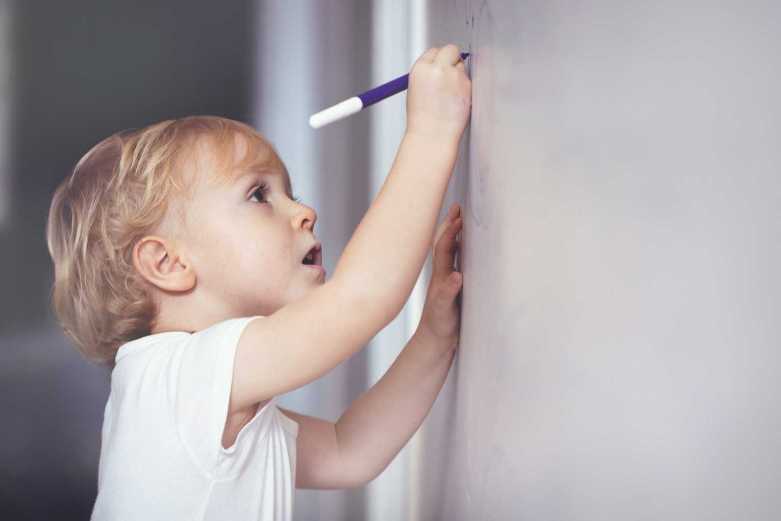 Mom reveals hack that stops toddlers from colouring on walls