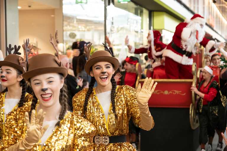 Experience the ultimate Christmas day out as Santa arrives in Dublin this weekend