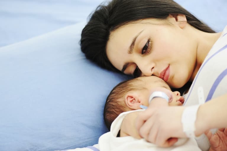 Is this the hospital bed that EVERY maternity ward needs?