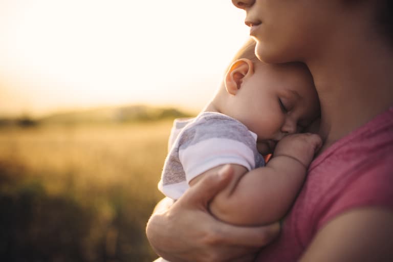 16 Lovely Baby Names Beginning With The Letter ‘L’!