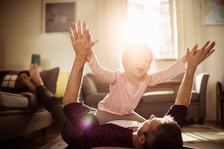 20 Things Dads Of Daughters Need To Know (According To Experts)