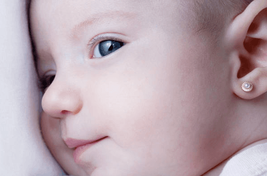 Mum’s request for advice on piercing baby’s ears doesn’t go down well