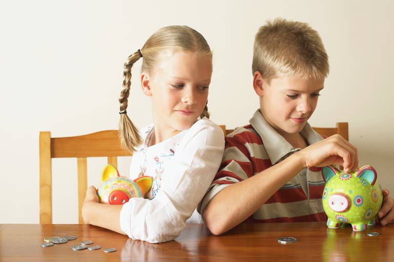 How much pocket money should you be giving your kids? We check the stats How much pocket money should you be giving your kids? We check the stats