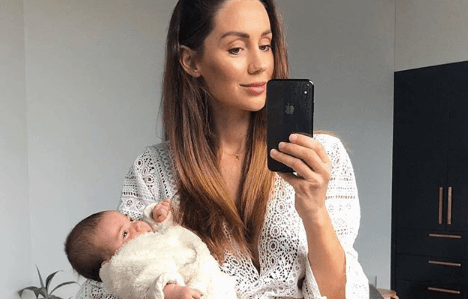 Mum shows massive difference between ‘posed and unposed’ postpartum photos