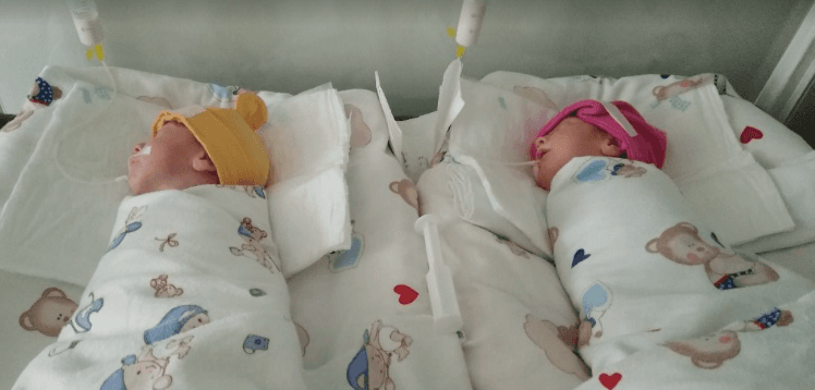 Dublin couple’s heartbreaking call for support to get their premature twins home to Ireland