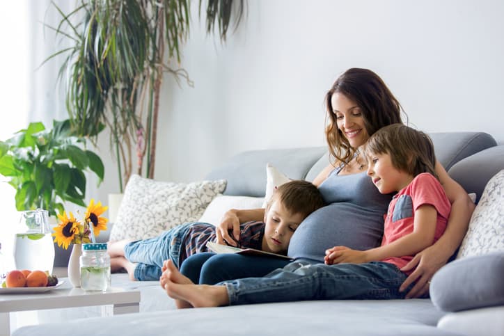 Again, again! Reading the same book to your child repeatedly makes them smart