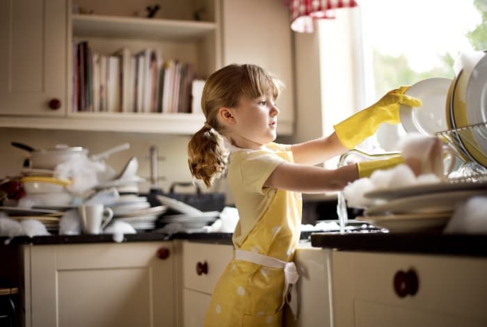 This post recommending chores by age is causing mixed reactions with parents