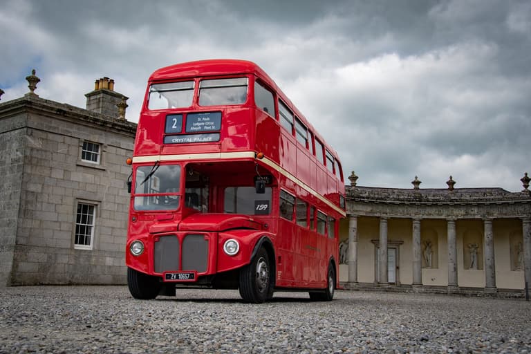 Girls day out? There’s a gin and tonic vintage bus tour coming to Dublin Girls day out? There’s a gin and tonic vintage bus tour coming to Dublin