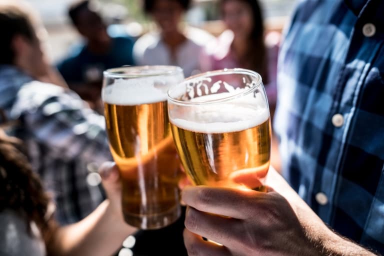 Should dads give up alcohol to support their pregnant partners? This mum thinks so