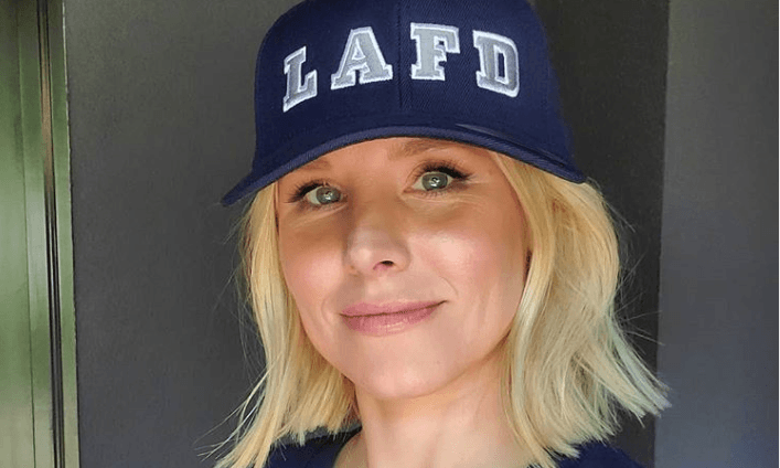 Kristen Bell can’t keep it together as her daughter sings Lizzo in the back of the car