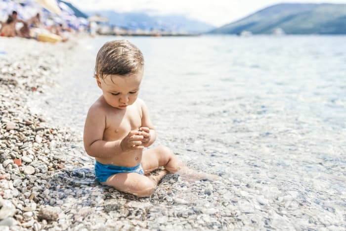 The genius way to apply sunscreen to your child’s face every parent needs to know about