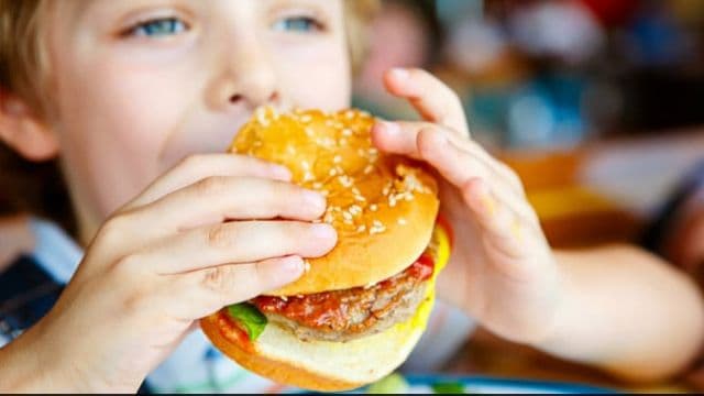 New study finds children eat more junk food after watching YouTube