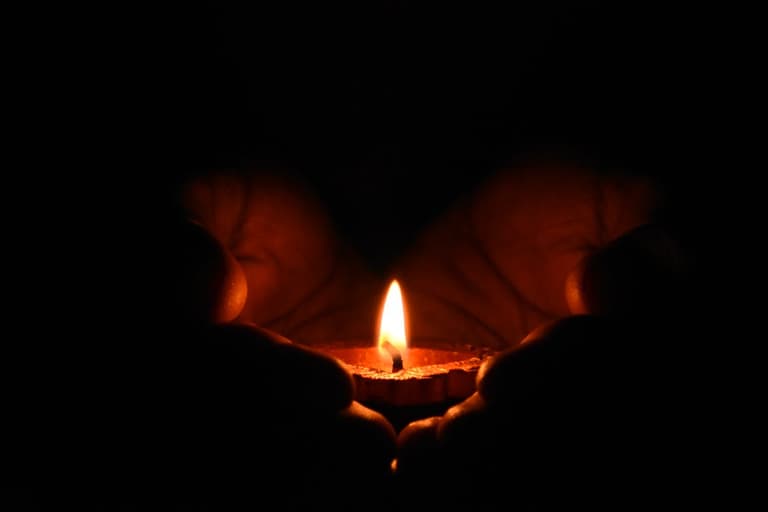 Féileacáin shares 4 pieces of advice for those dealing with pregnancy & child loss Féileacáin shares 4 pieces of advice for those dealing with pregnancy & child loss