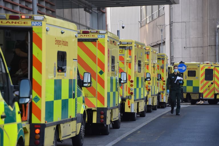 Nurse suffers miscarriage after she was left to wait in A&E for five hours