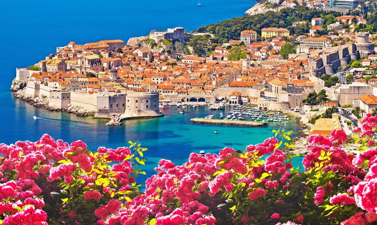Holiday goers warned they could be banned from using wheelie suitcases in Croatia