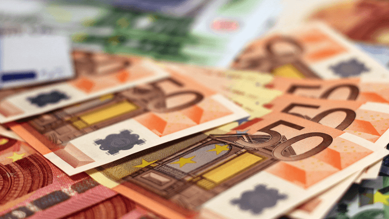 Social welfare recipients warned over June bank holiday payment date changes
