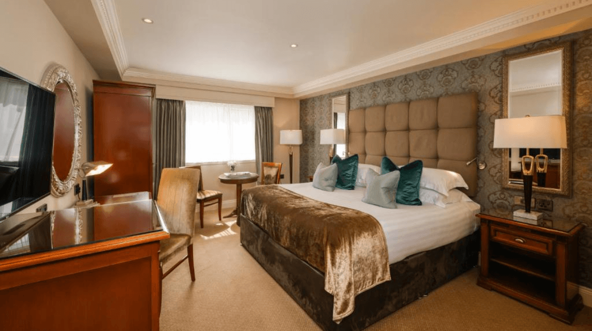 People are swiping up this 4* Killarney hotel offer with late checkout and 52% off