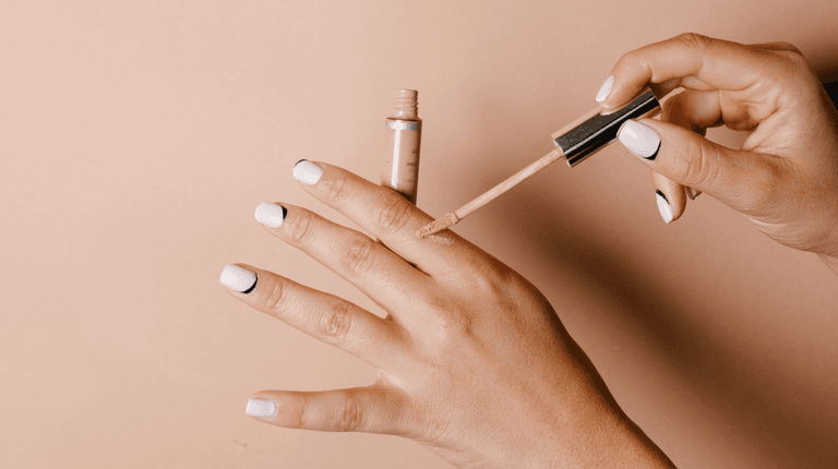 Beauty fans are obsessed with this €4 concealer and compare it to Huda Beauty