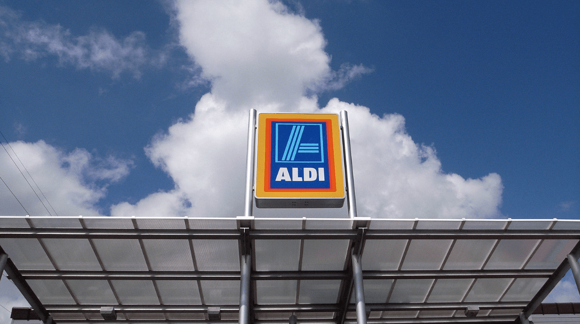 Aldi taps into the TikTok blowout trend with €14.99 Hot Air Brush