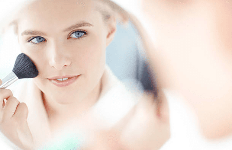 Suzie O’Neill: The 5 minute makeup routine perfect for all busy mums on the go Suzie O’Neill: The 5 minute makeup routine perfect for all busy mums on the go