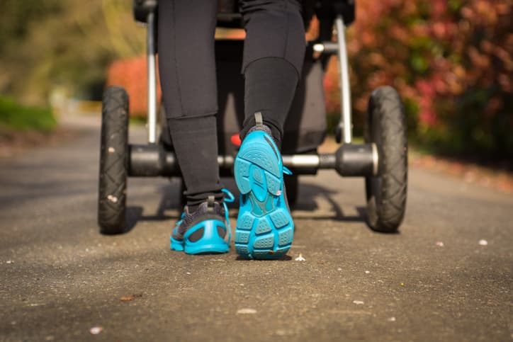 Irish mum shares shower cap hack to keep pram wheels clean Irish mum shares shower cap hack to keep pram wheels clean