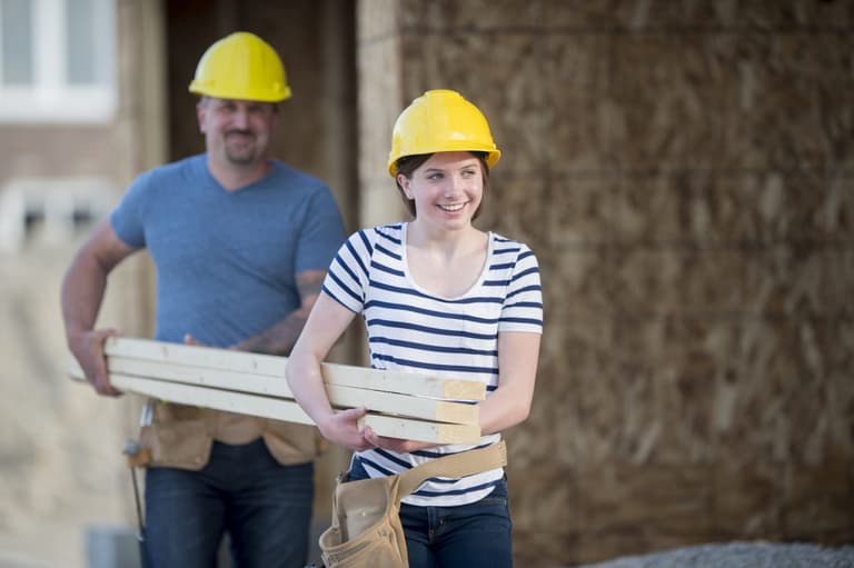 Parents build two tiny homes on their property for their teenagers to live in Parents build two tiny homes on their property for their teenagers to live in