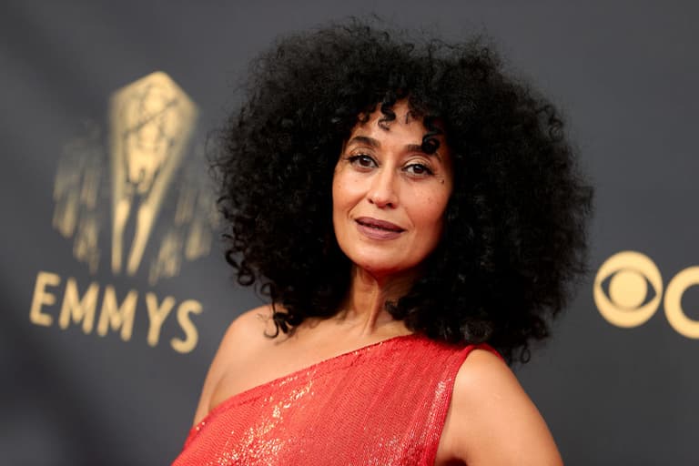 3D curls is the beauty trend you’ll be seeing everywhere this year