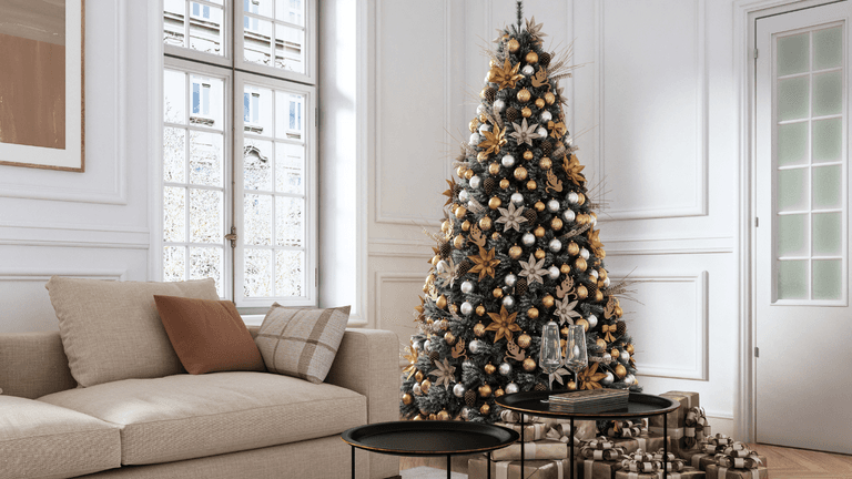 Mum slammed for ‘sad beige’ Christmas tree for her toddler