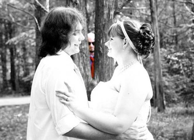 10 brilliant wedding photobombs that will make your (special) day