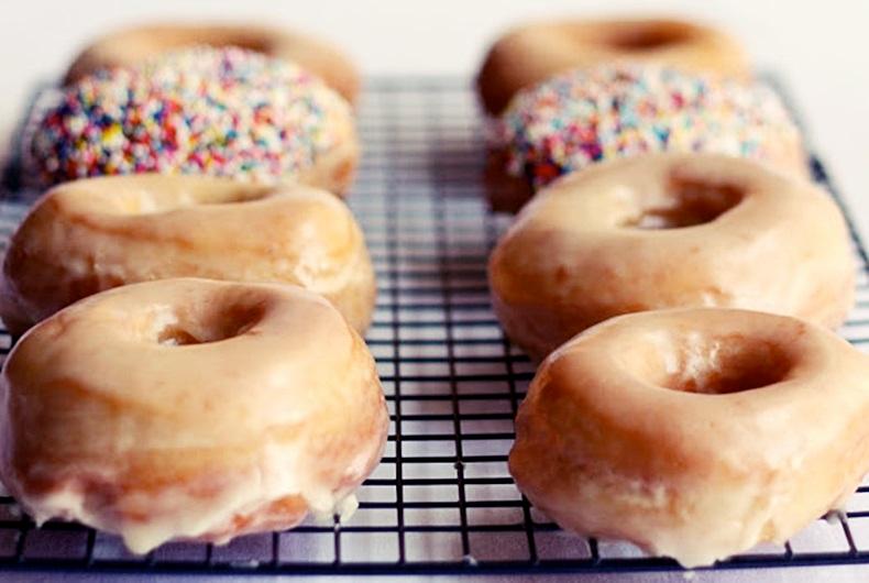 How to Make Old Fashioned Donuts At Home