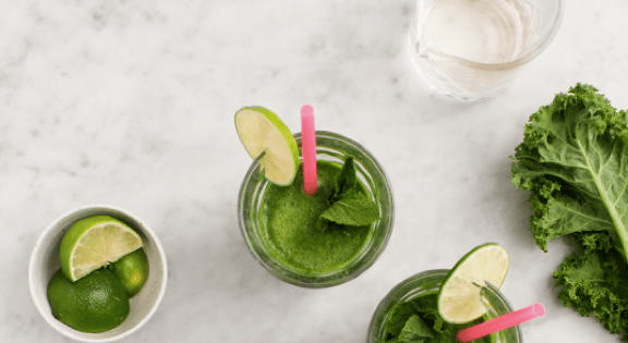 This green mojito-inspired smoothie will totally super-charge your mornings
