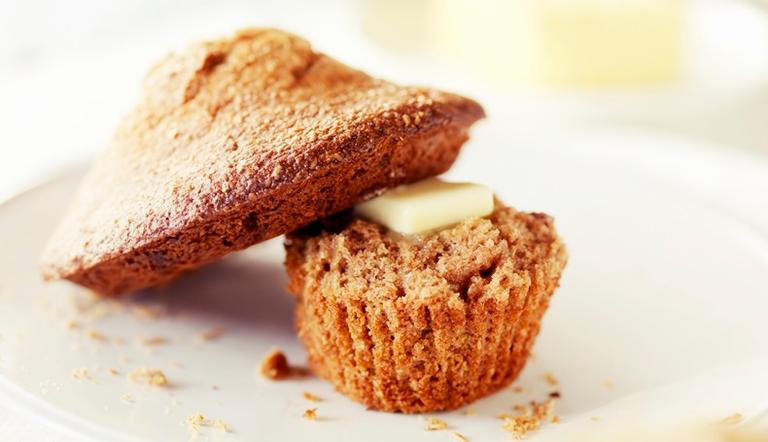 The 4-Ingredient Low-Carb Microwave Muffin That Feels Like Bread