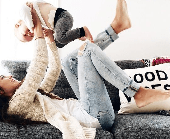 Study Finds Mums Who Have Babies at THIS Age Are More Likely to Have Intelligent Children