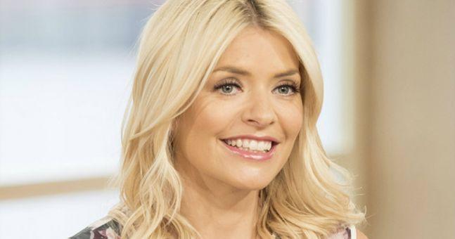 Holly Willoughby’s Debenhams skirt is the ultimate workwear piece
