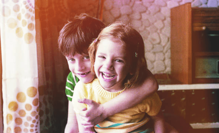 Mum blogger wants dads to start taking more family photos and you’ll love the reason why