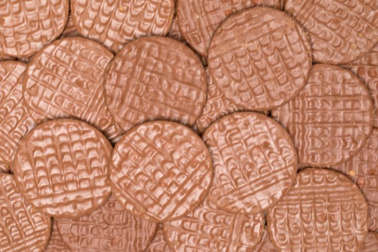 Galaxy has just launched salted caramel biscuits and oh my goodness GIMMIE