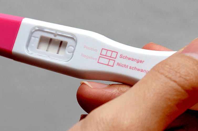 Woman asks for advice after finding out her 15-year-old sister is pregnant