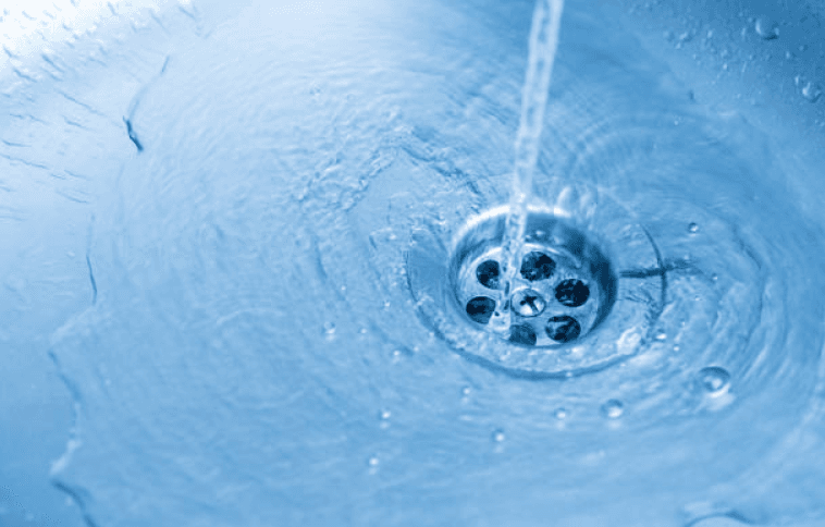 Mum asks for advice on when to take a soother away from her daughter