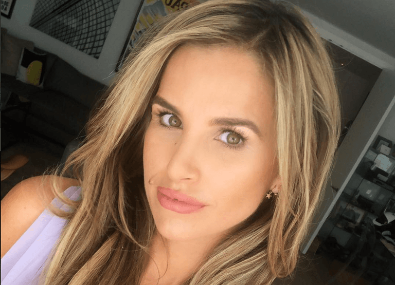 We adore the pink jumper that Vogue Williams wore this morning but it’s very expensive