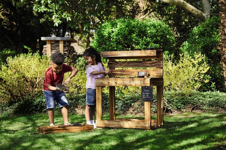 Aldi are bringing out a range of garden toys that the kids will absolutely love