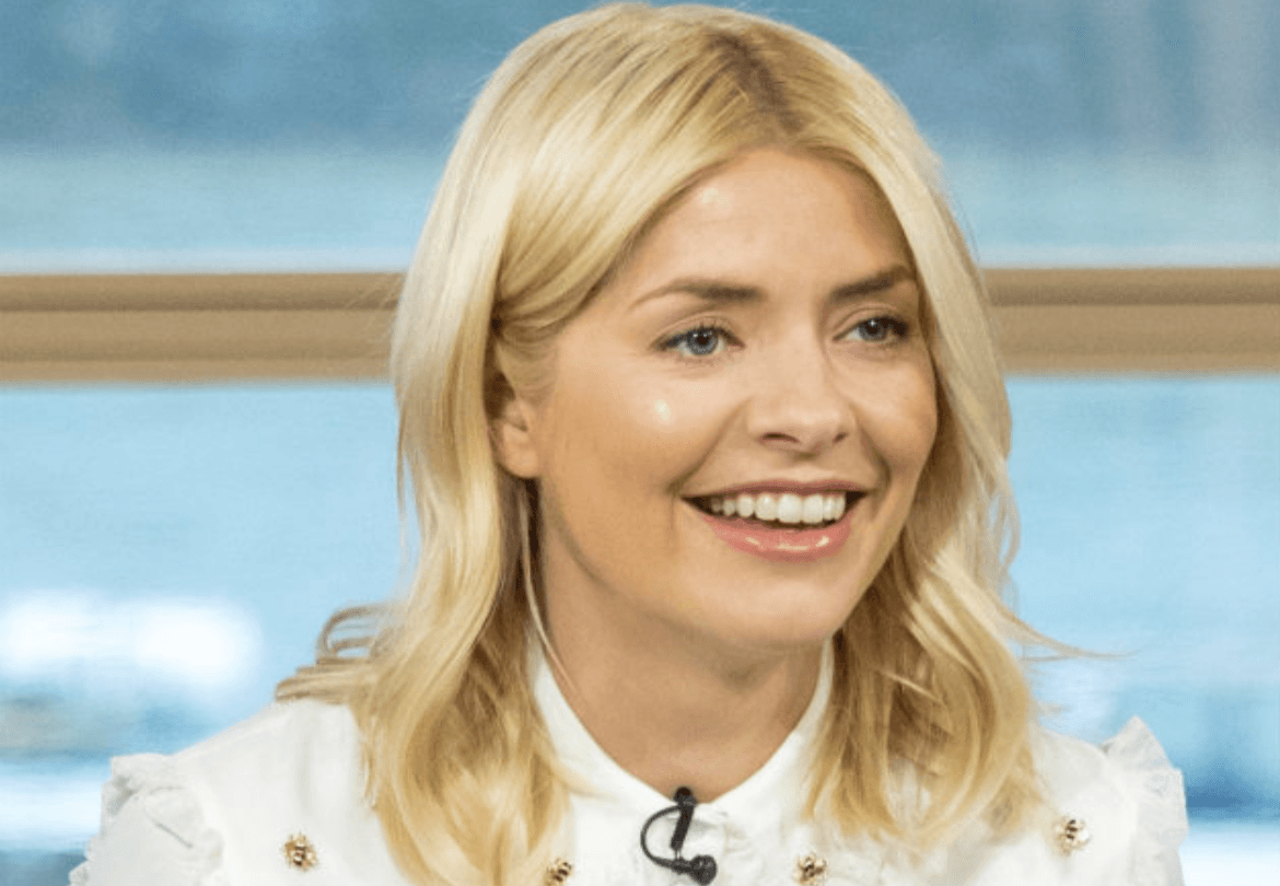 Holly Willoughby’s fabulous Oasis dress is now on sale for just €28
