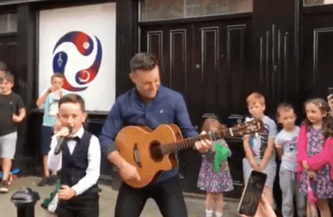 Nathan Carter surprises fan at Drogheda traditional music festival