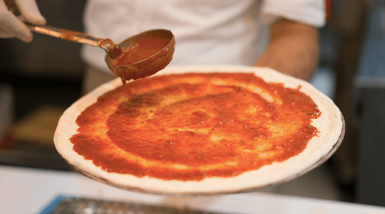 Tomato purée boosts sperm quality, new study finds (and bring on the pizzza!)