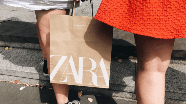 These gorgeous Zara runners have been reduced to €26 and we NEED