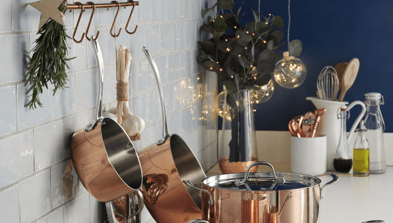 Aldi’s new copper collection includes a divine drinks tray for just €16