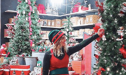 Blogger recreates scenes from beloved Christmas movies and they are beyond perfect