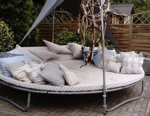 DIY: How to transform your old trampoline into a super-cosy ‘summer hideout’