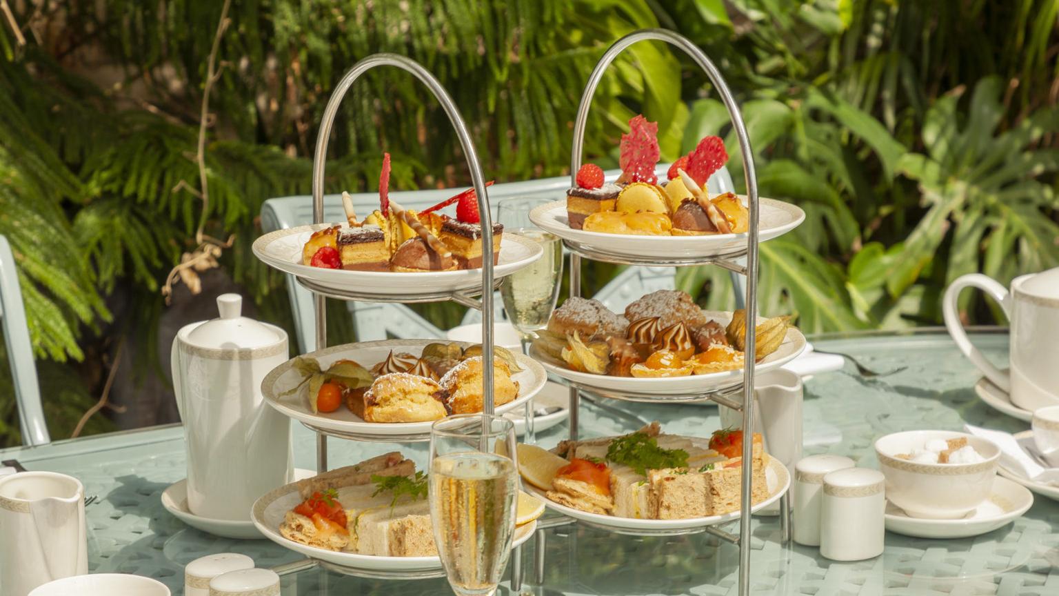 Castle Leslie is doing takeaway afternoon tea and we’re jealous of anyone who lives near enough to get one